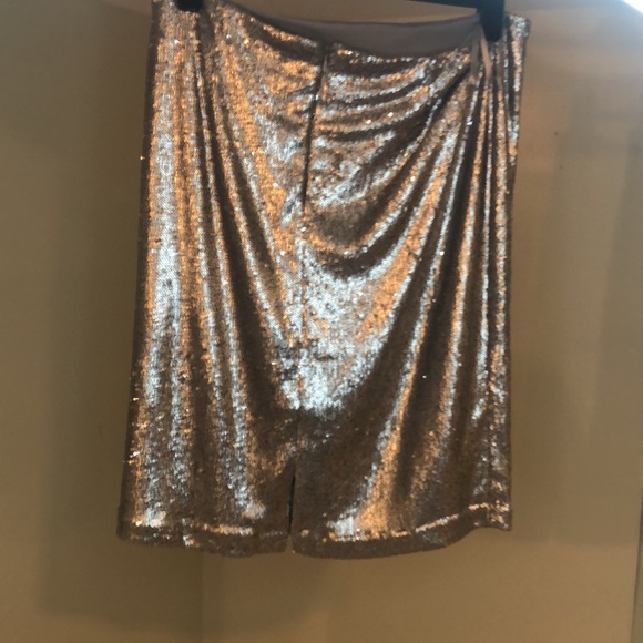 NWT WHBM sequins mini - Picture 3 of 6